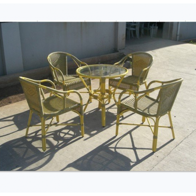 hotel coffee table and chair